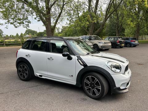 2011 White Mini Countryman - Image 2