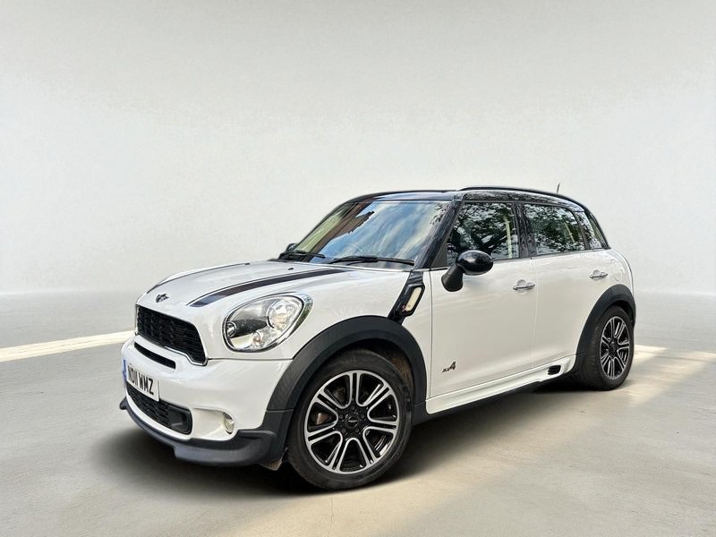 2011 White Mini Countryman - Image 4